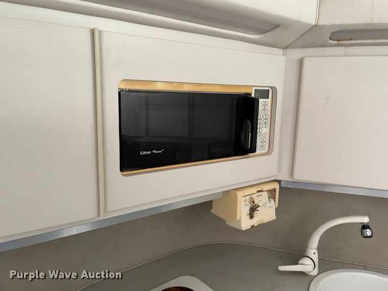 image for item MR9076 1989 Wellcraft  boat