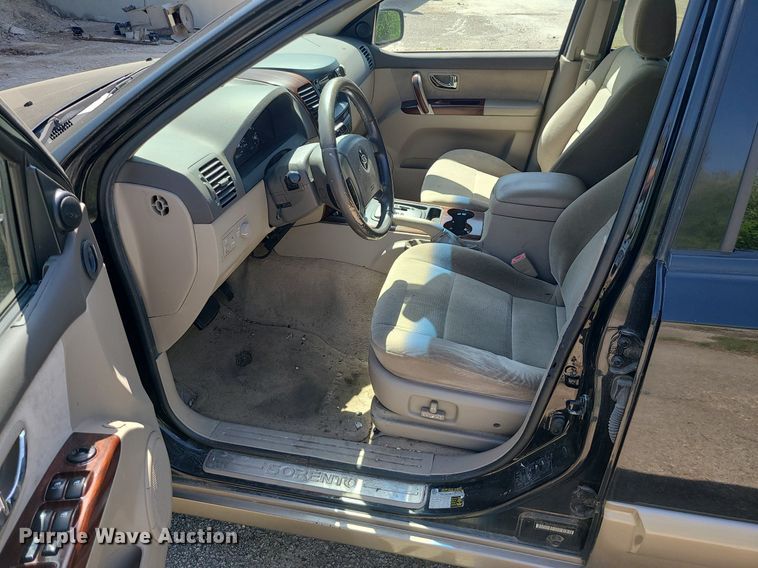 image for item MX9671 2006 Kia Sorento EX  SUV