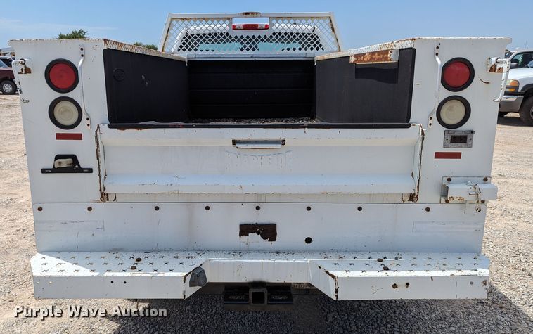 image for item MY9378 2010 Chevrolet Silverado 2500HD  utility bed pickup truck