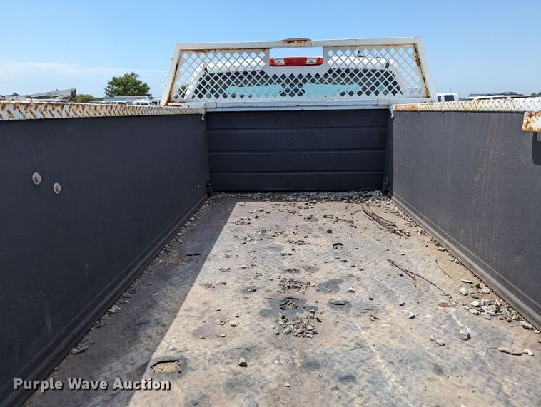 image for item MY9378 2010 Chevrolet Silverado 2500HD  utility bed pickup truck