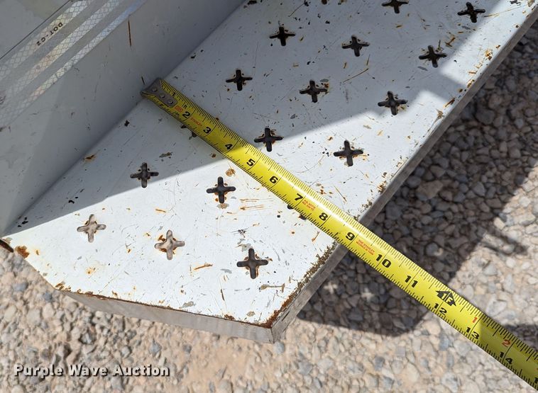 image for item MY9378 2010 Chevrolet Silverado 2500HD  utility bed pickup truck