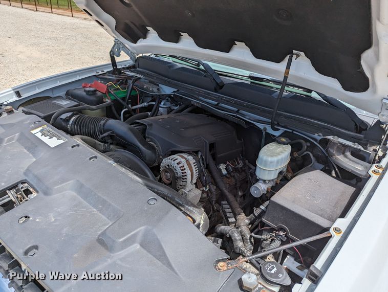 image for item MY9378 2010 Chevrolet Silverado 2500HD  utility bed pickup truck