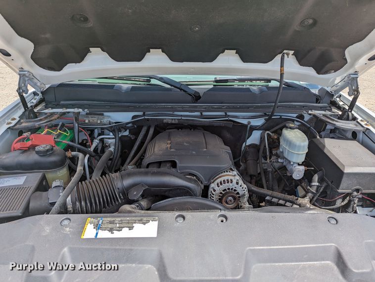 image for item MY9378 2010 Chevrolet Silverado 2500HD  utility bed pickup truck