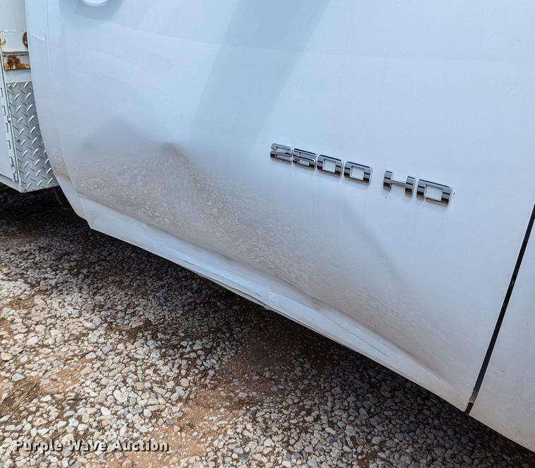 image for item MY9378 2010 Chevrolet Silverado 2500HD  utility bed pickup truck