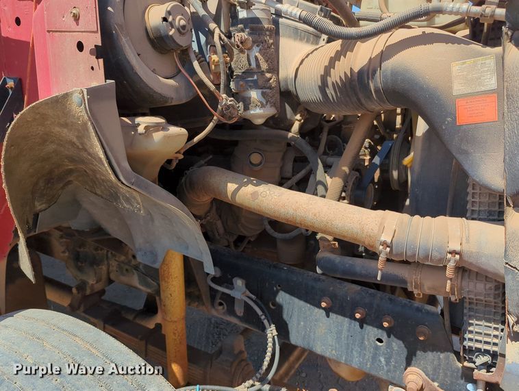 image for item MY9486 2000  Ford F650 Super Duty  utility / service truck