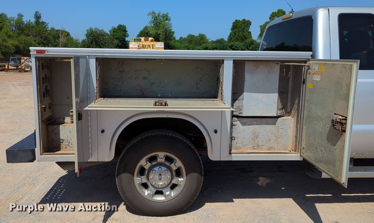 image for item MY9487 2012  Ford F250 Super Duty XLT  SuperCab utility bed pickup truck