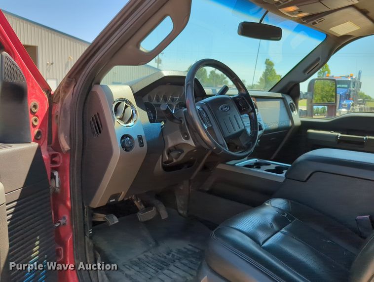 image for item MY9488 2011  Ford F250 Super Duty  Crew Cab pickup truck