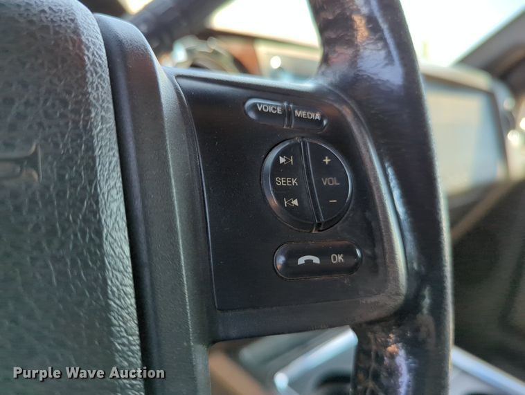 image for item MY9488 2011  Ford F250 Super Duty  Crew Cab pickup truck