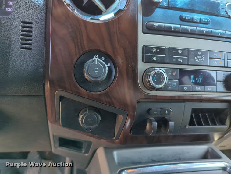 image for item MY9488 2011  Ford F250 Super Duty  Crew Cab pickup truck