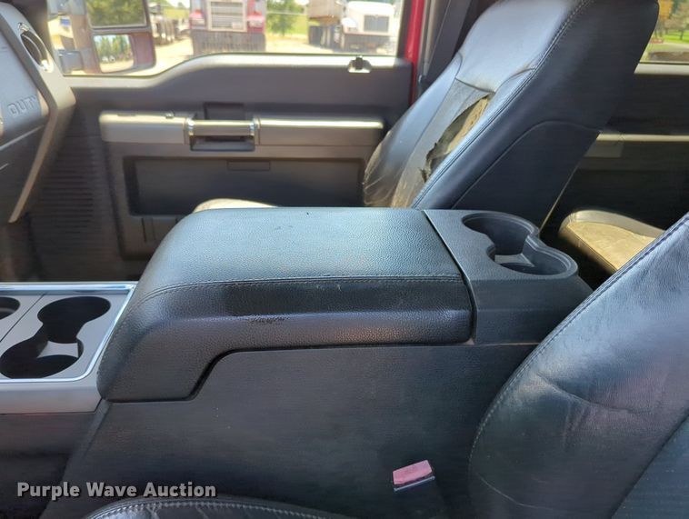 image for item MY9488 2011  Ford F250 Super Duty  Crew Cab pickup truck