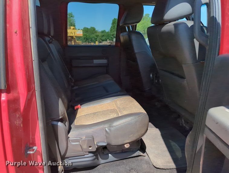 image for item MY9488 2011  Ford F250 Super Duty  Crew Cab pickup truck