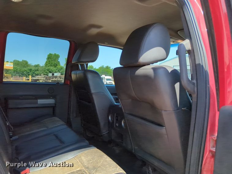 image for item MY9488 2011  Ford F250 Super Duty  Crew Cab pickup truck