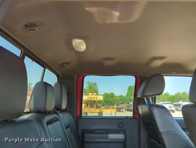 image for item MY9488 2011  Ford F250 Super Duty  Crew Cab pickup truck