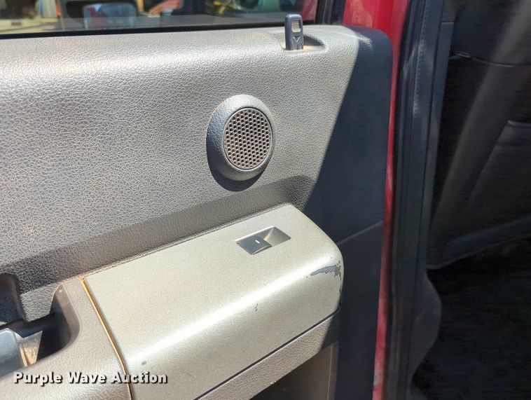 image for item MY9488 2011  Ford F250 Super Duty  Crew Cab pickup truck