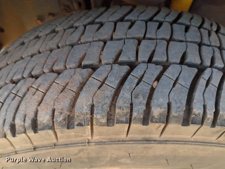 image for item MY9488 2011  Ford F250 Super Duty  Crew Cab pickup truck