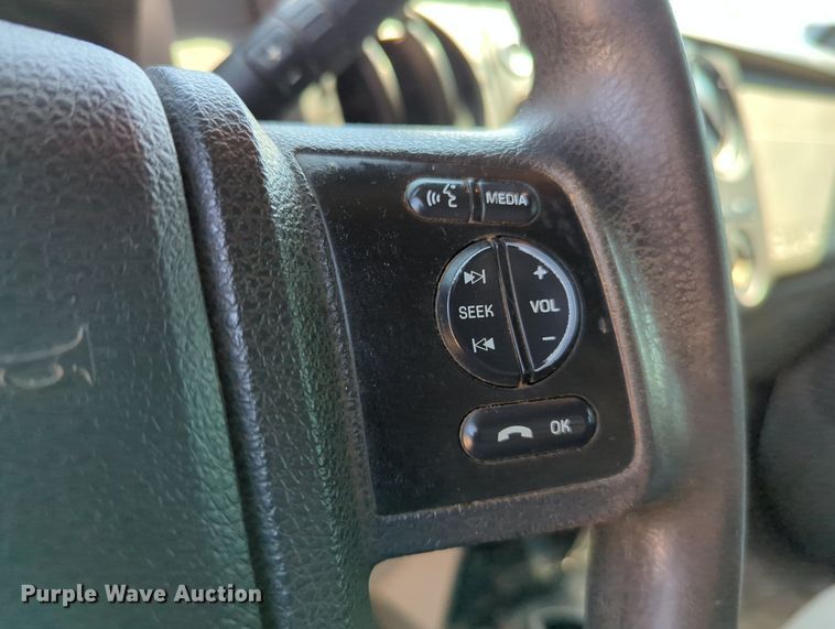 image for item MY9490 2015  Ford F250 Super Duty  Crew Cab pickup truck