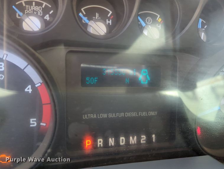 image for item MY9490 2015  Ford F250 Super Duty  Crew Cab pickup truck