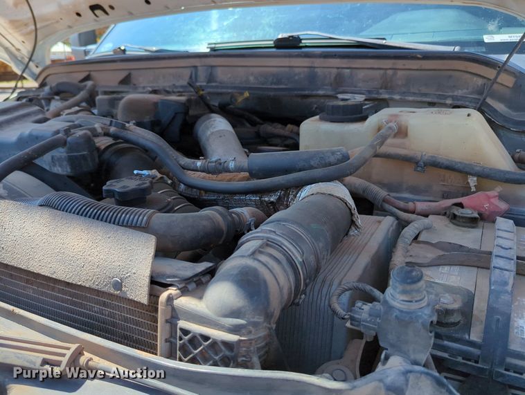 image for item MY9490 2015  Ford F250 Super Duty  Crew Cab pickup truck