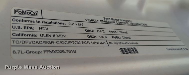 image for item MY9490 2015  Ford F250 Super Duty  Crew Cab pickup truck