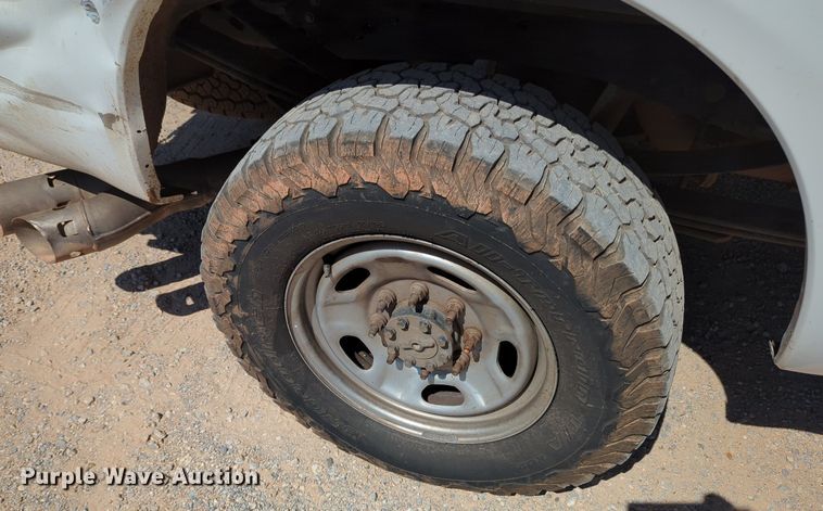 image for item MY9490 2015  Ford F250 Super Duty  Crew Cab pickup truck