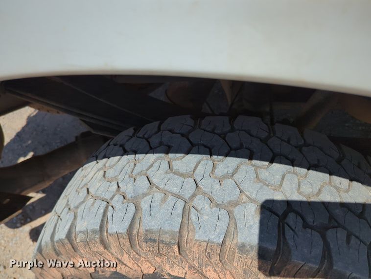 image for item MY9490 2015  Ford F250 Super Duty  Crew Cab pickup truck