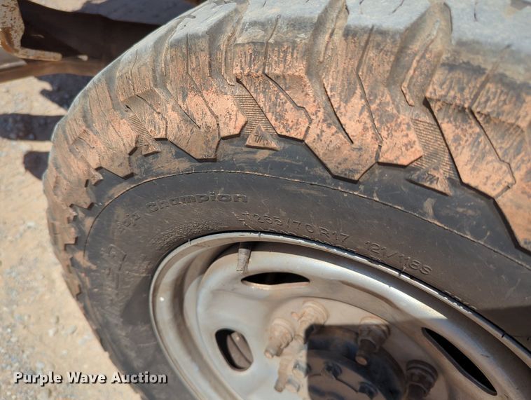 image for item MY9490 2015  Ford F250 Super Duty  Crew Cab pickup truck