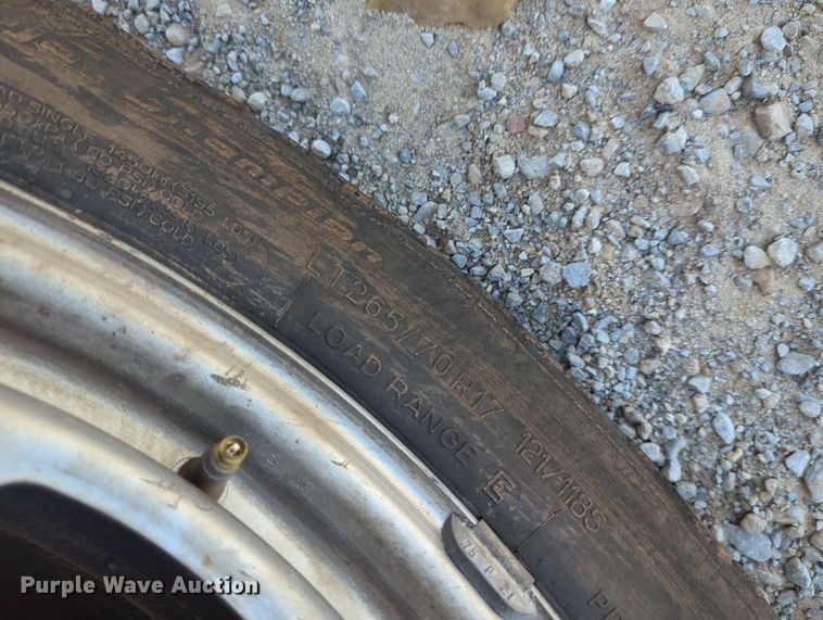 image for item MY9490 2015  Ford F250 Super Duty  Crew Cab pickup truck