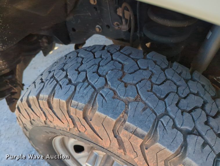 image for item MY9490 2015  Ford F250 Super Duty  Crew Cab pickup truck