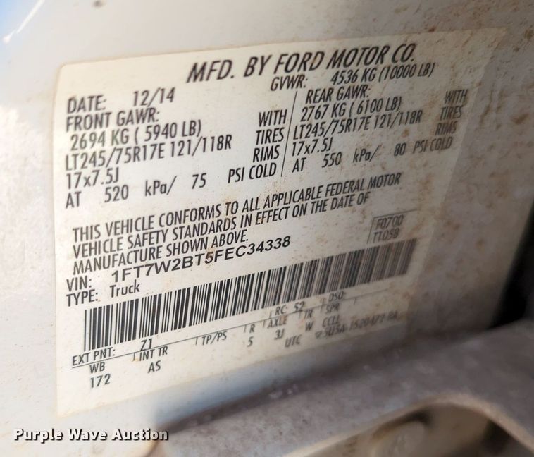 image for item MY9490 2015  Ford F250 Super Duty  Crew Cab pickup truck