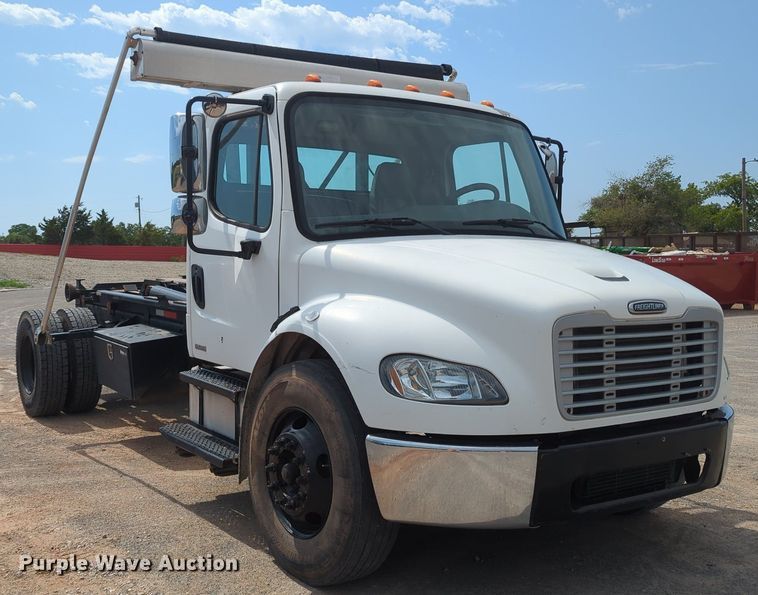 image for item MY9491 2006 Freightliner M2  roll-off container truck