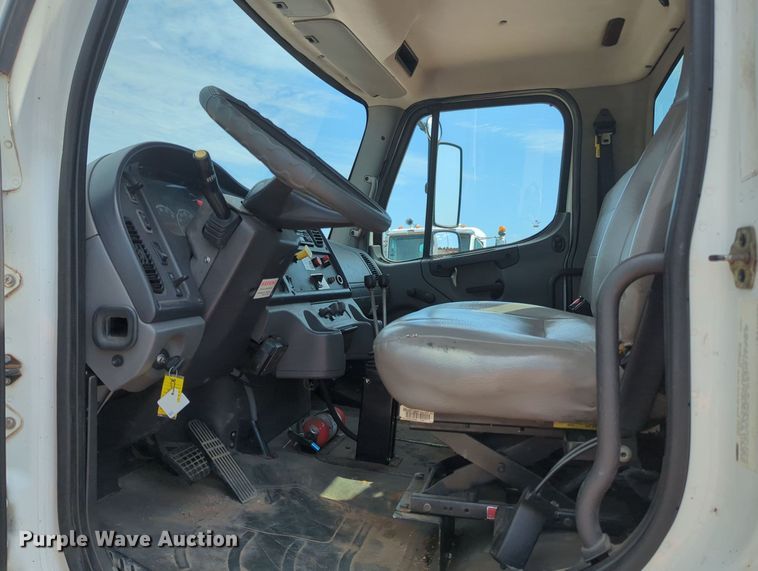 image for item MY9491 2006 Freightliner M2  roll-off container truck