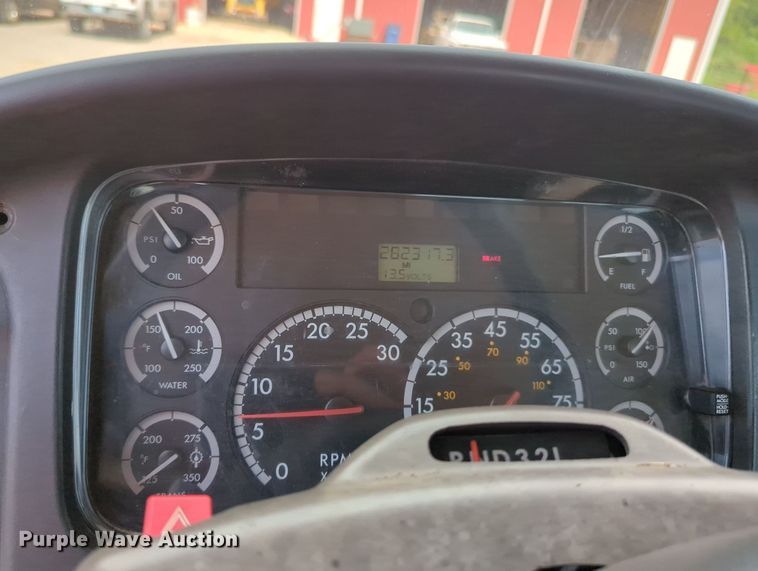 image for item MY9491 2006 Freightliner M2  roll-off container truck