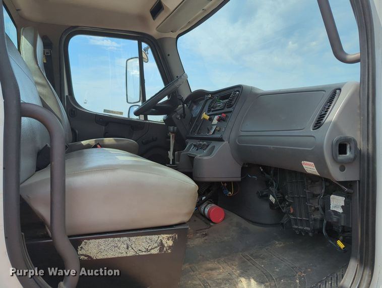 image for item MY9491 2006 Freightliner M2  roll-off container truck