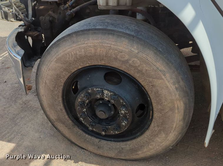 image for item MY9491 2006 Freightliner M2  roll-off container truck