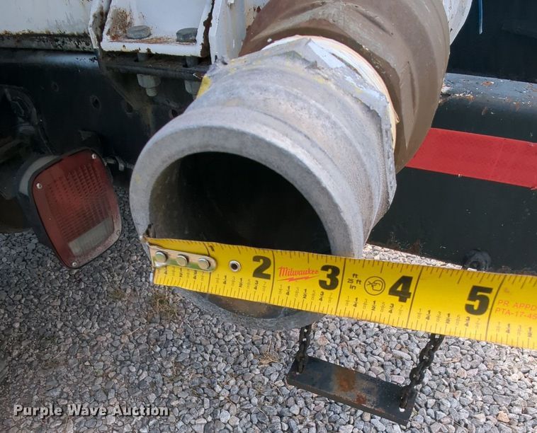 image for item MY9501 1998 Ford F800  water truck