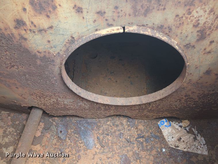 image for item MY9501 1998 Ford F800  water truck