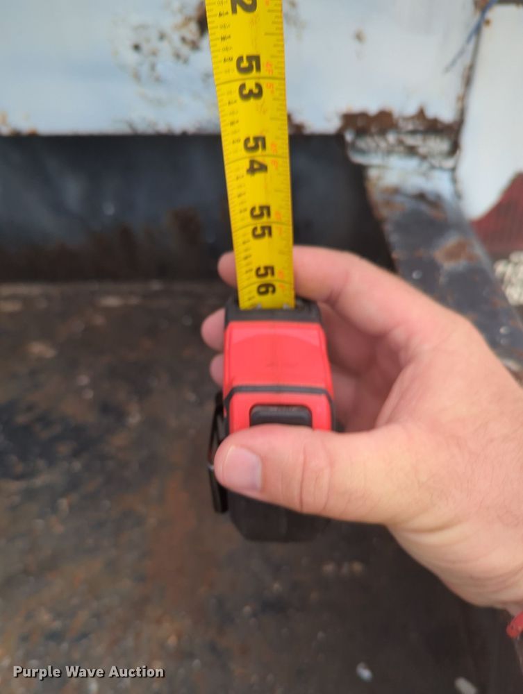 image for item MY9501 1998 Ford F800  water truck