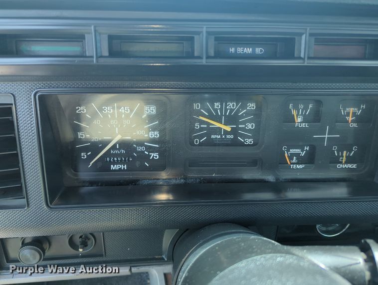 image for item MY9501 1998 Ford F800  water truck