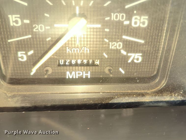 image for item MY9501 1998 Ford F800  water truck