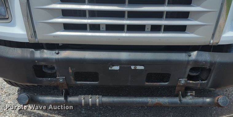 image for item MY9501 1998 Ford F800  water truck