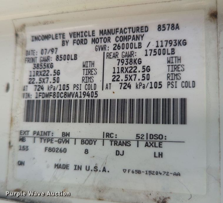 image for item MY9501 1998 Ford F800  water truck