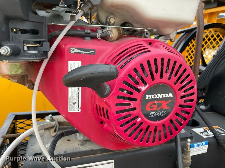 image for item MY9504 2020 Ford  F350 Super Duty  utility bed pickup truck