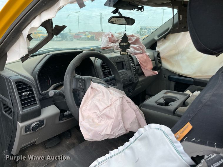 image for item MY9504 2020 Ford  F350 Super Duty  utility bed pickup truck