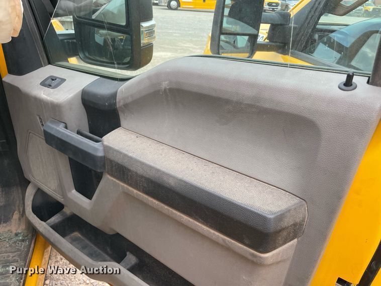 image for item MY9504 2020 Ford  F350 Super Duty  utility bed pickup truck