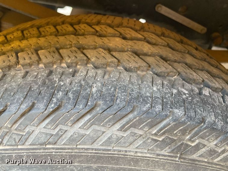 image for item MY9504 2020 Ford  F350 Super Duty  utility bed pickup truck