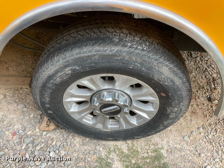 image for item MY9504 2020 Ford  F350 Super Duty  utility bed pickup truck