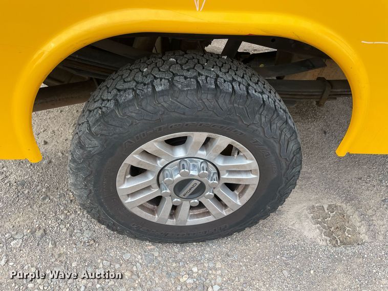 image for item MY9505 2019  Ford F350 Super Duty XL  utility bed pickup truck