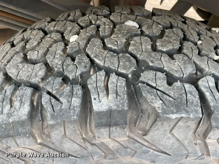 image for item MY9505 2019  Ford F350 Super Duty XL  utility bed pickup truck