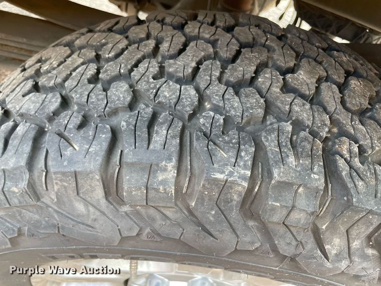 image for item MY9505 2019  Ford F350 Super Duty XL  utility bed pickup truck