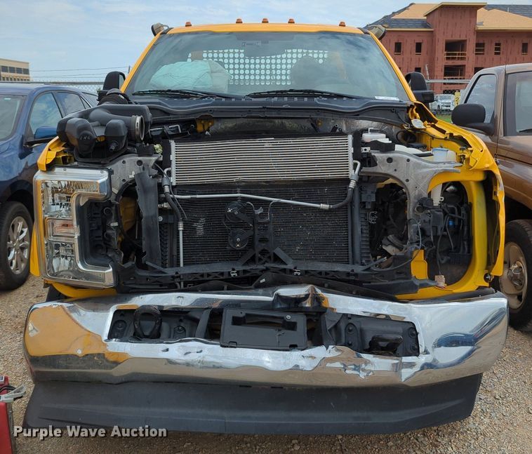 image for item MY9516 2019  Ford F350 Super Duty XL  utility bed pickup truck